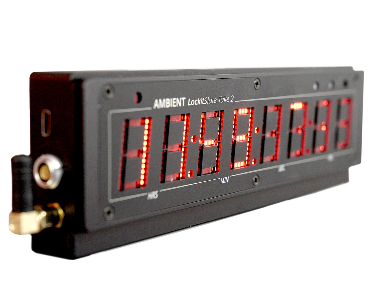 Displaymodul der LockitSlate Take 2 in der Schrägansicht mit LED-Anzeige und Antenne